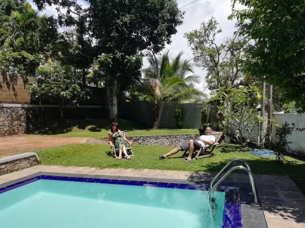 Blue Water Hikkaduwa Villa Exterior photo